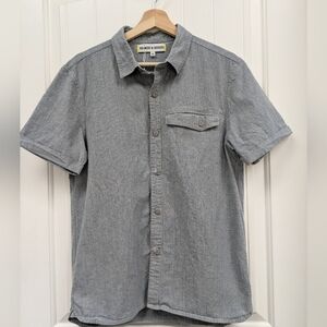 Roamers & Seekers Men's Short-Sleeve Button Shirt - Chambray Gray